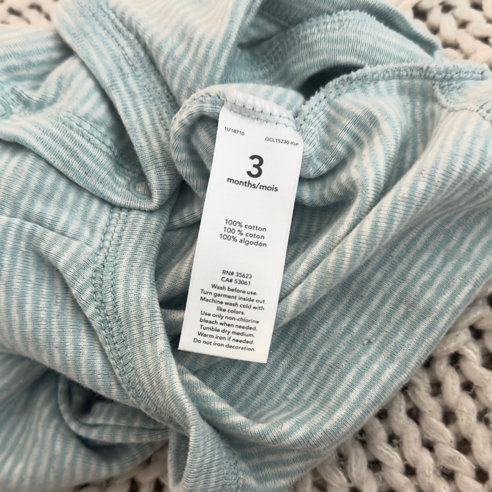 Carter's Baby Stripped Unisex 100% Cotton Onesie Size 3 Months - Picture 3 of 3